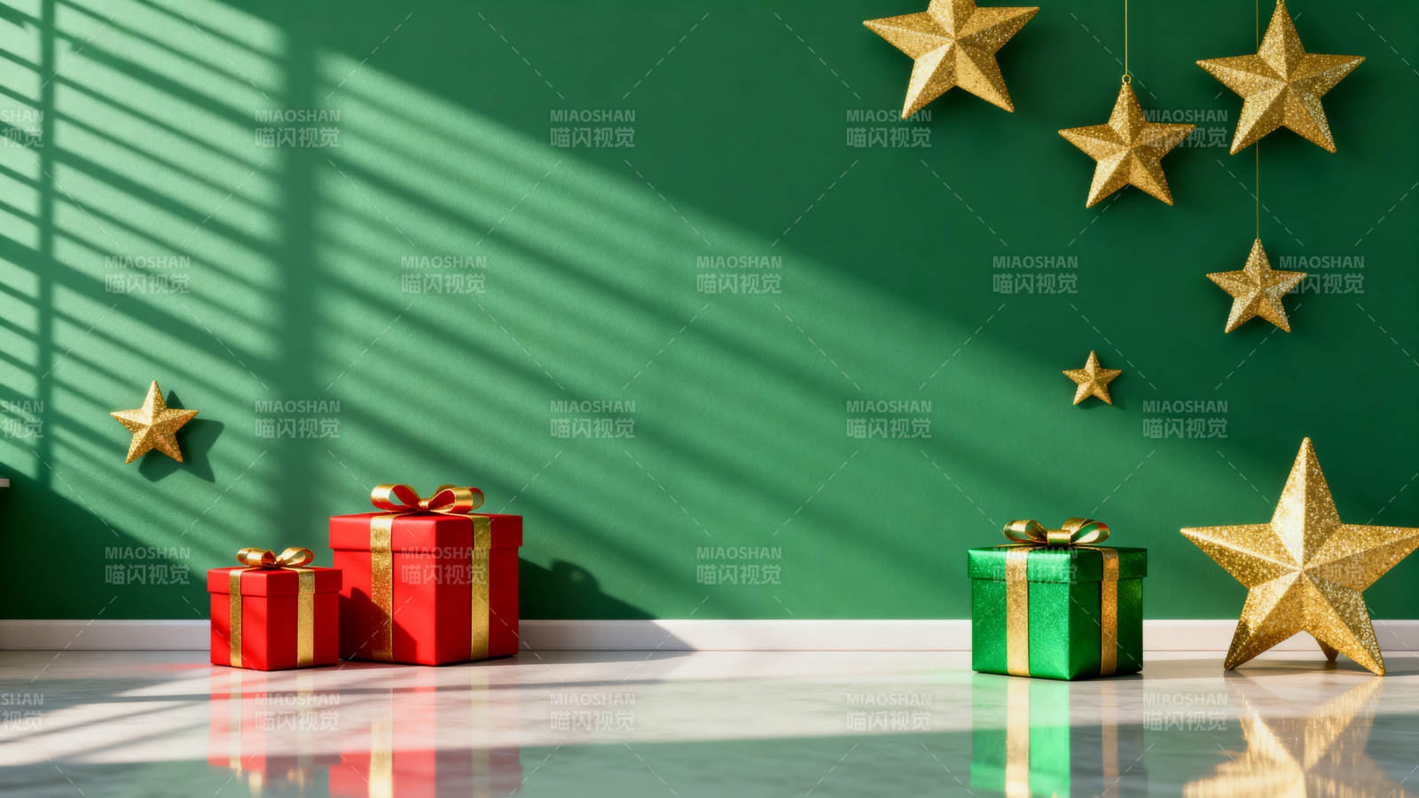 节日礼物与金色星星装饰图片