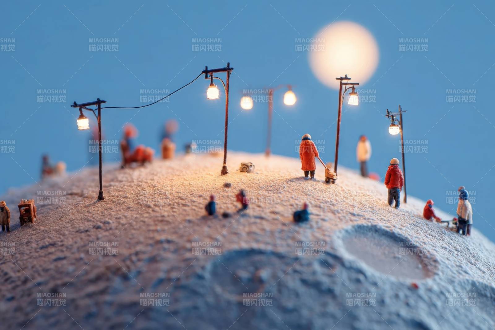 雪地小人国的温暖夜晚图片