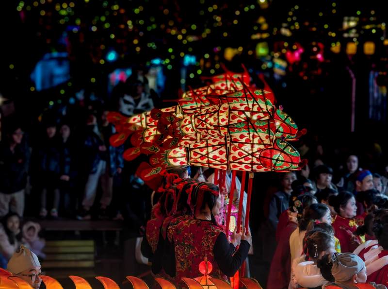 非遗巡游夜图片