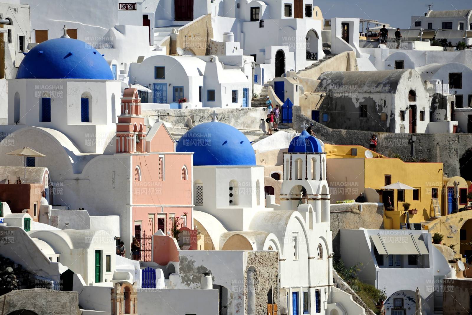 希腊圣托里尼蓝顶教堂图片
