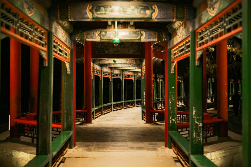 颐和园古色古香的长廊图片