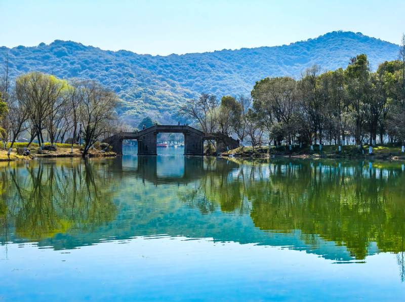 杭州湘湖山水倒影图片