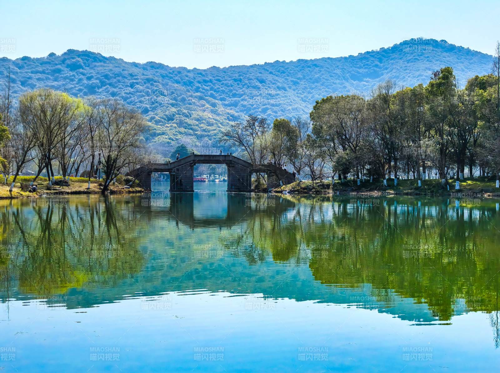杭州湘湖山水倒影图片