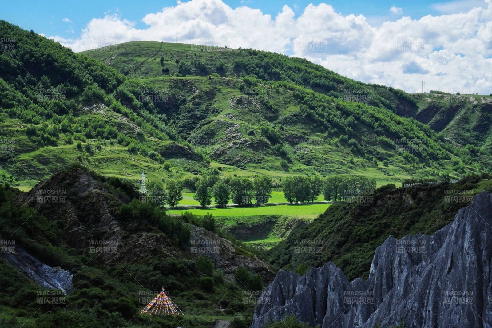 墨石公园青山绿水间图片