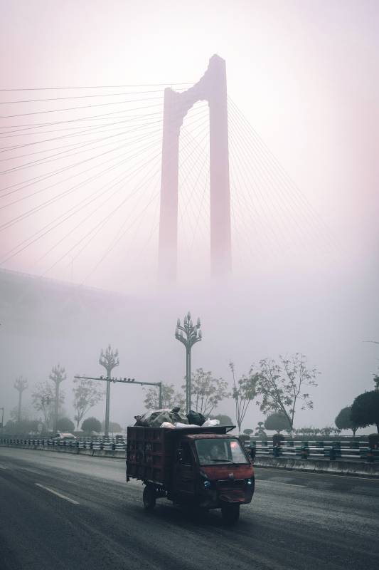 重庆红岩村大桥图片