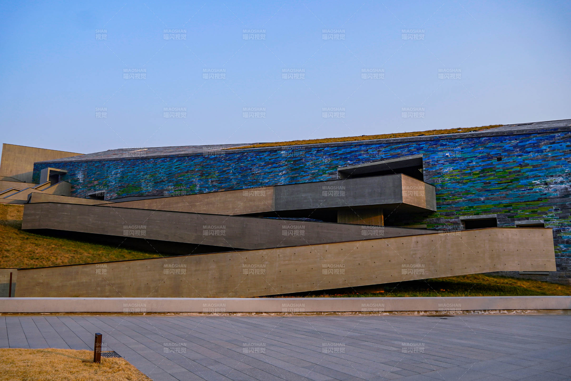 现代建筑艺术馆图片