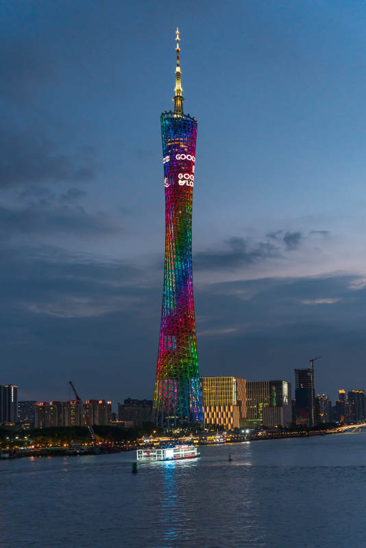 广州塔江畔黄昏风光广州塔夜景璀璨图片