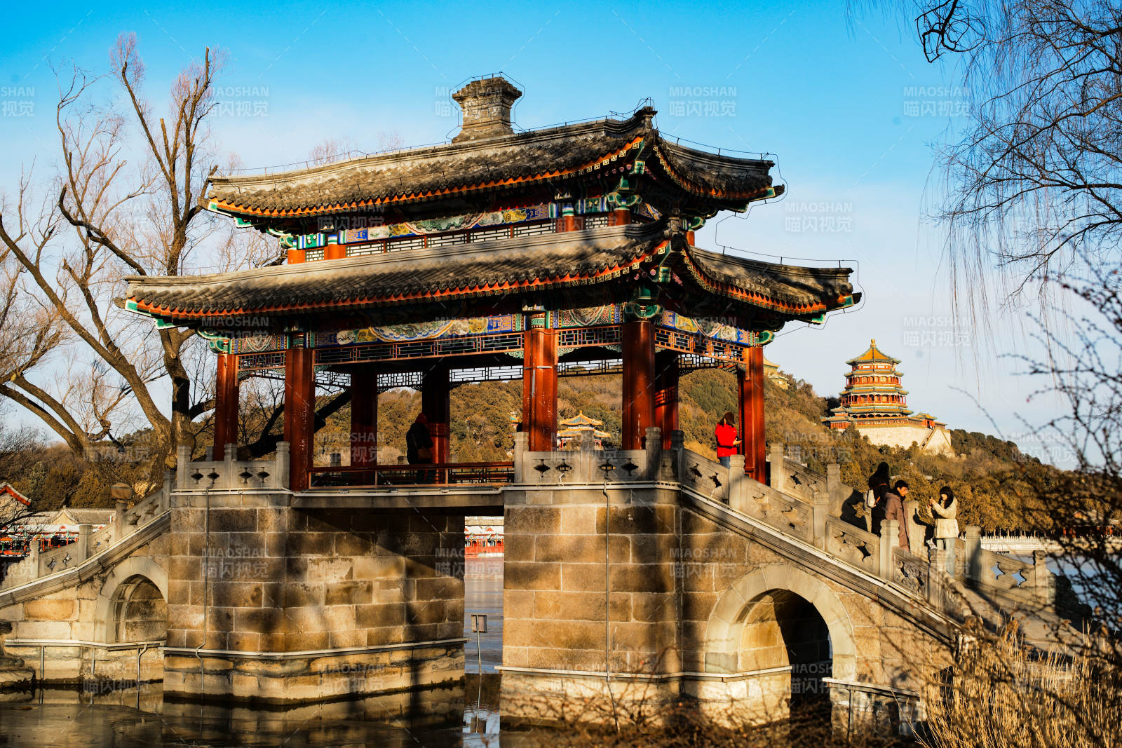 颐和园豳风桥 古亭映水春景图片