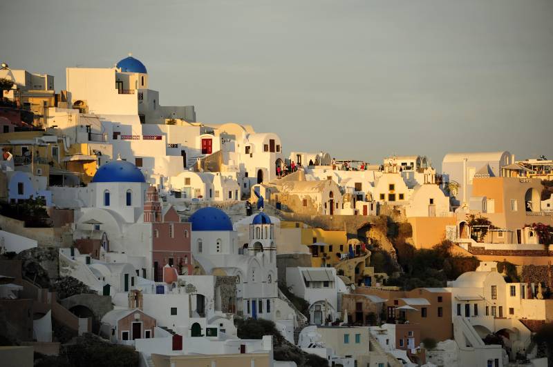 希腊圣托里尼白墙蓝顶图片