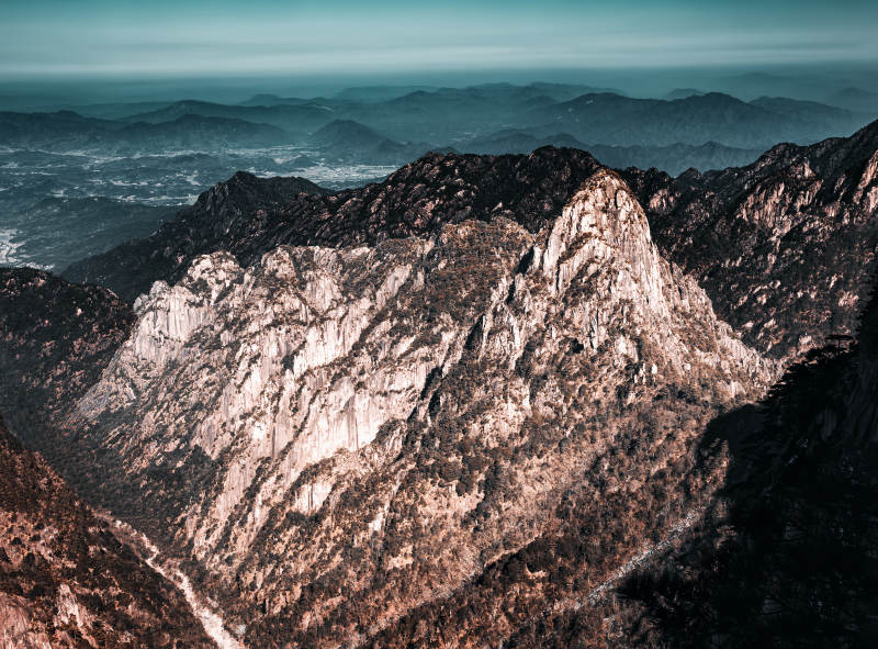 巍峨山峦壮丽景色  山脉图片