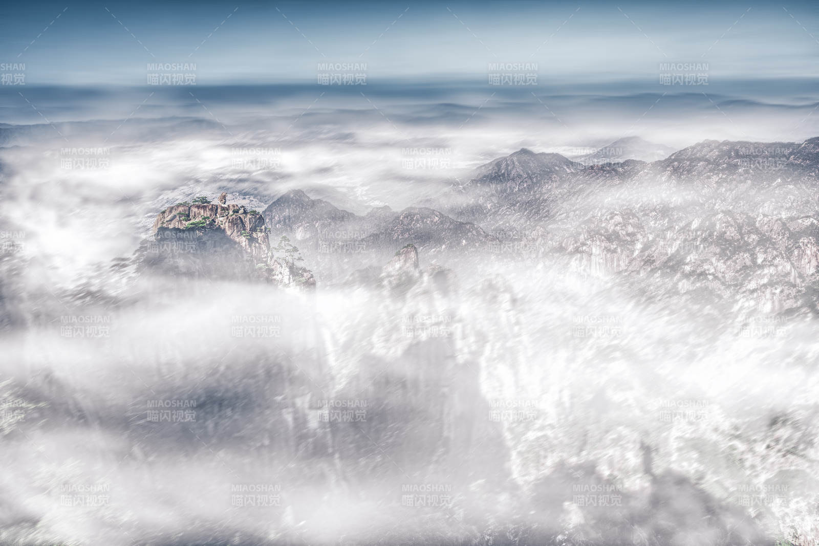 云海山巅  黄山图片