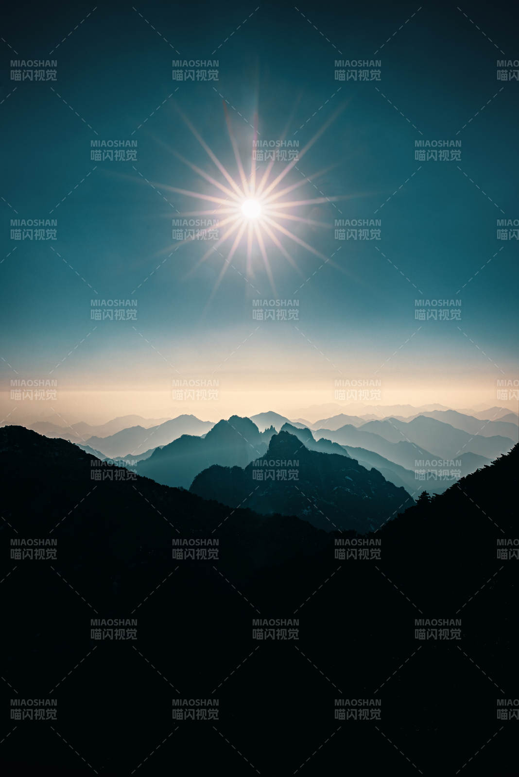 山巅日出  山脉图片