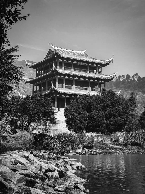 福州闽安古镇古塔临水静谧景图片