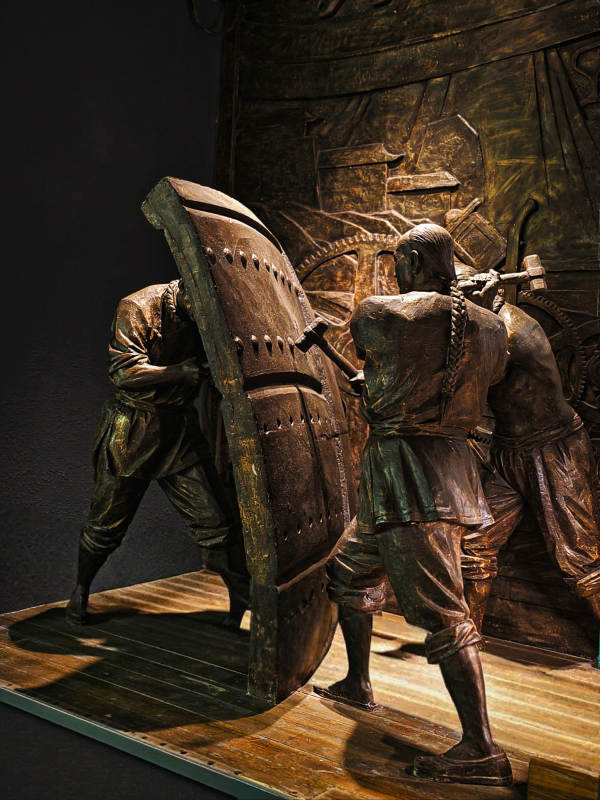 福州马尾船政主题的雕塑图片