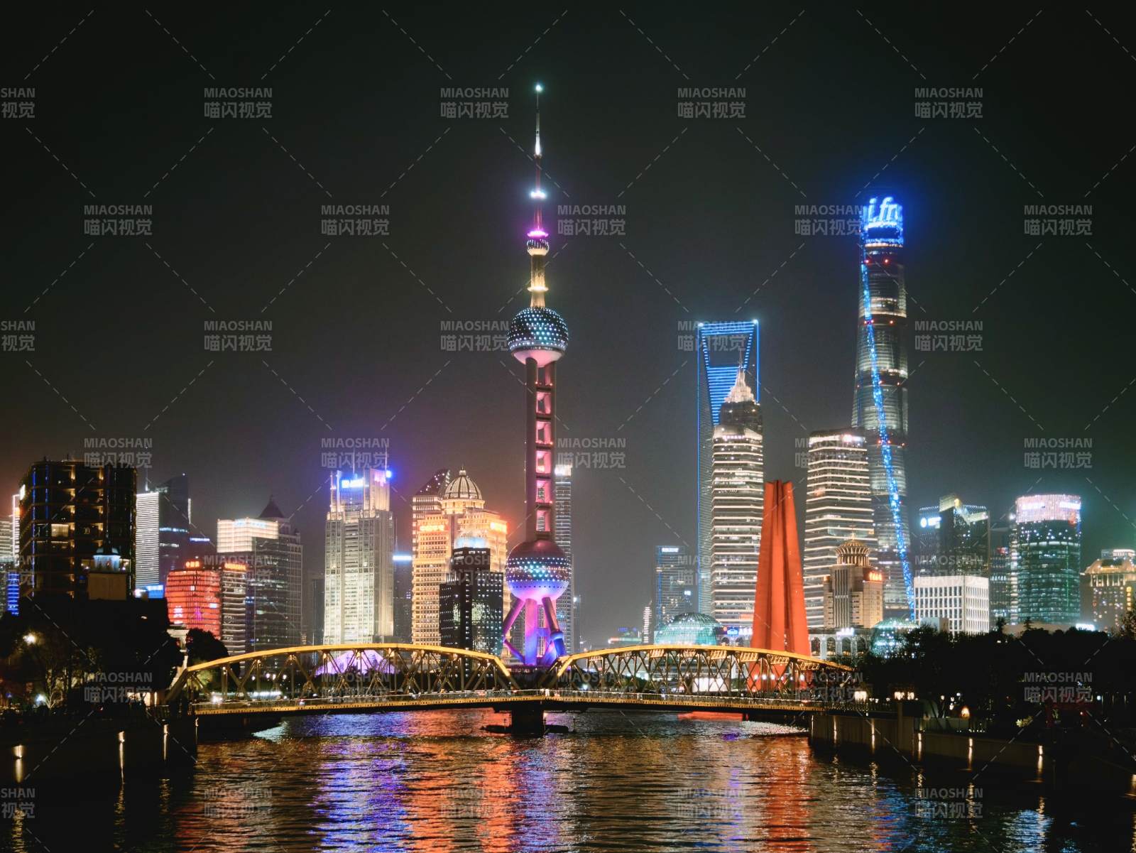 上海·陆家嘴·璀璨夜景图片