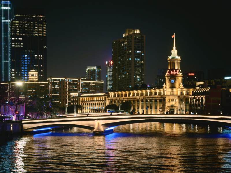 上海·苏州河畔·璀璨夜景图片
