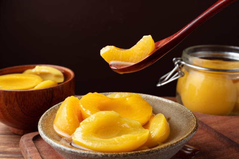黄桃罐头图片