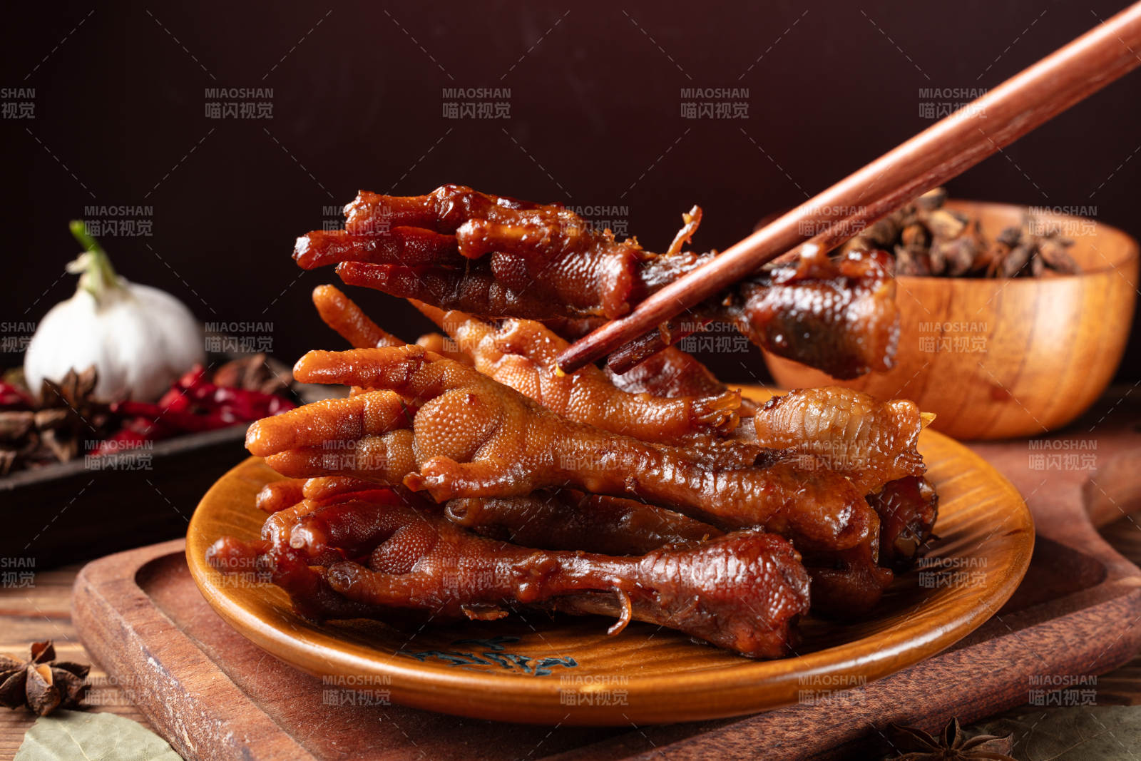 五香卤鸡爪图片