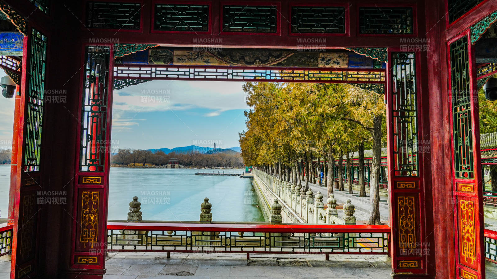 秋湖长廊美景图片