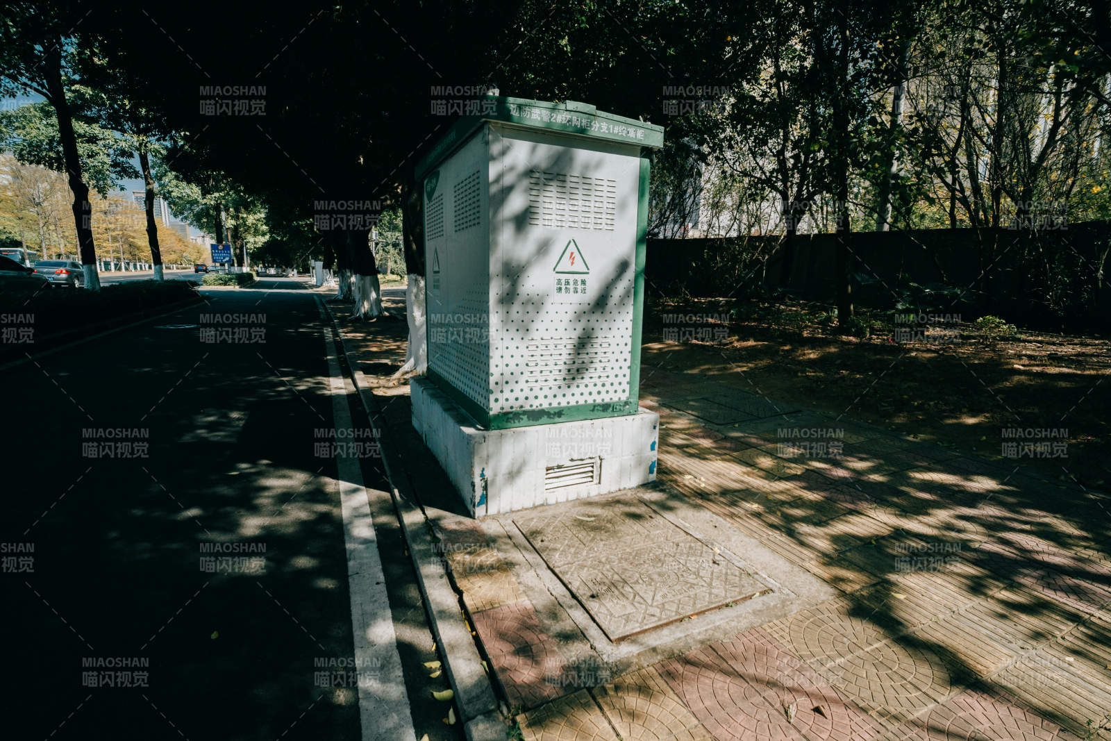 路边的电箱图片