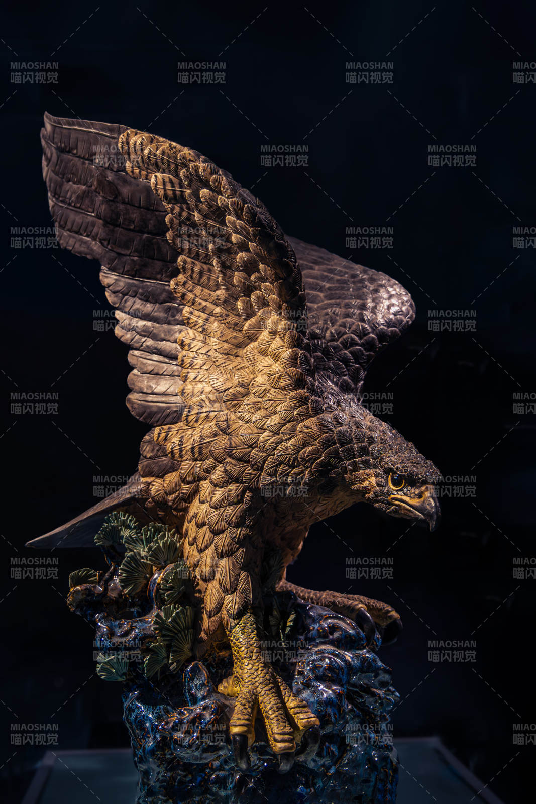 景德镇雄鹰陶瓷图片