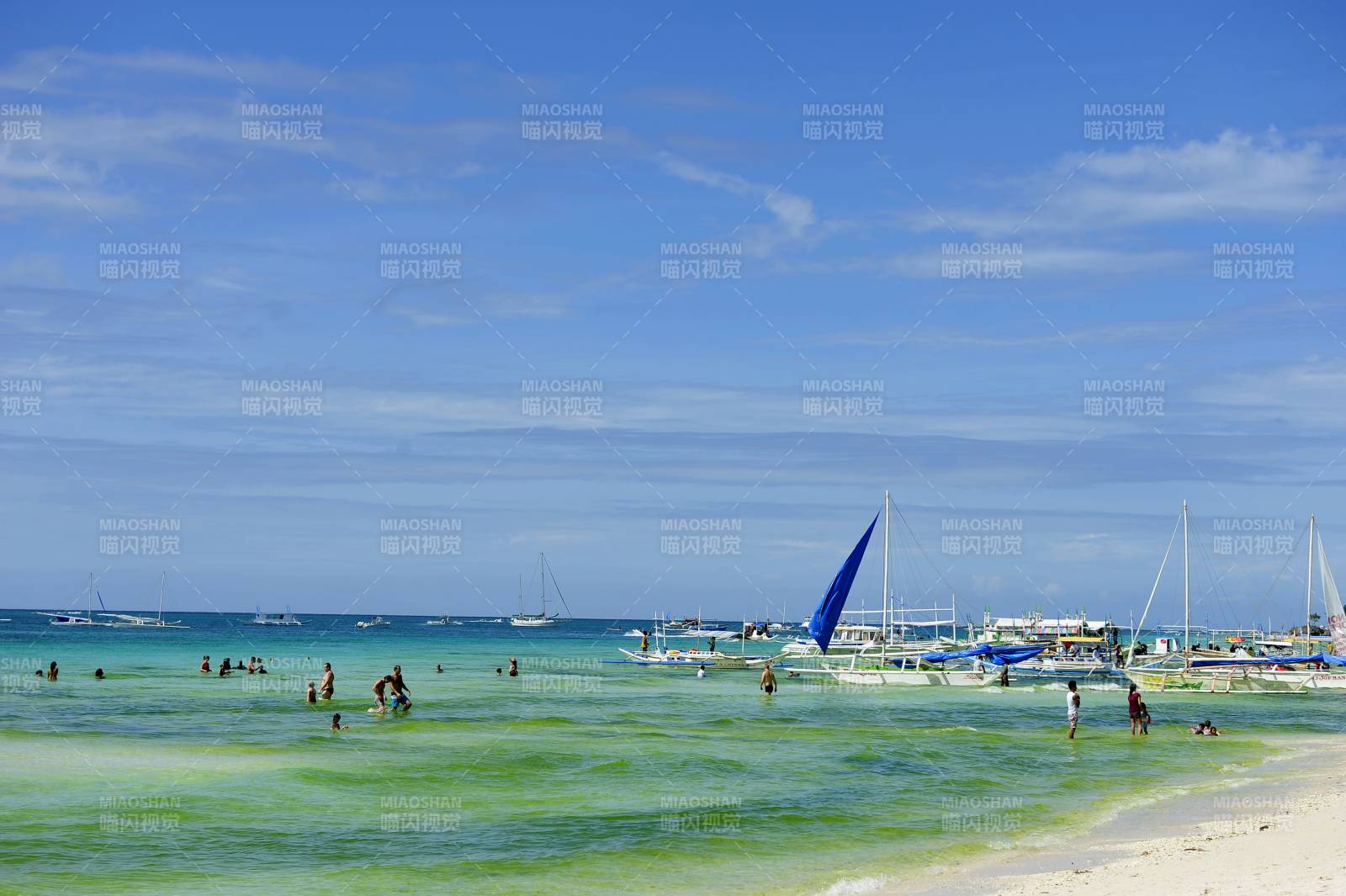 碧海蓝天沙滩游图片