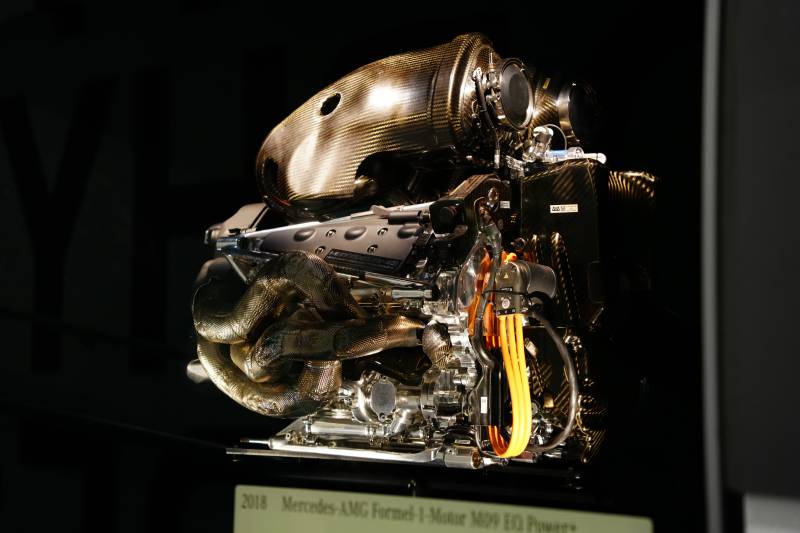 梅赛德斯F引擎展示图片