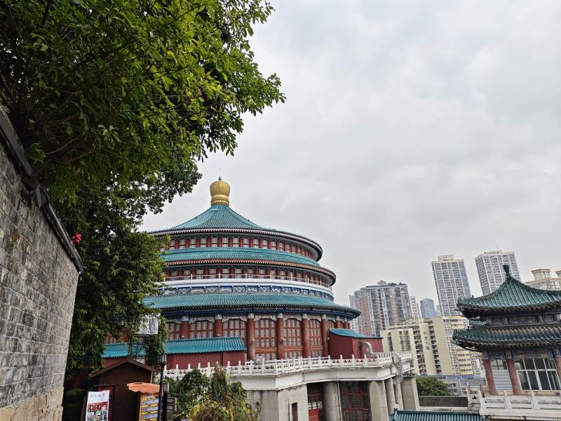 古建筑与现代城景图片