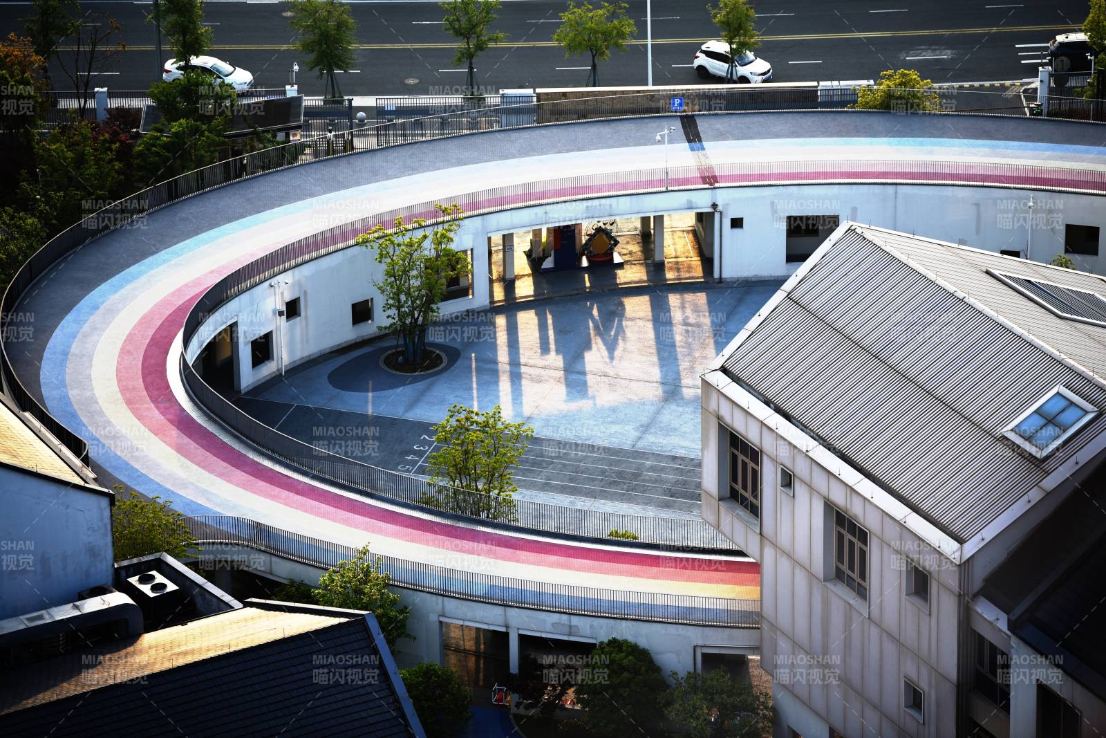 宁波前湾新区听海苑幼儿园屋顶跑道图片