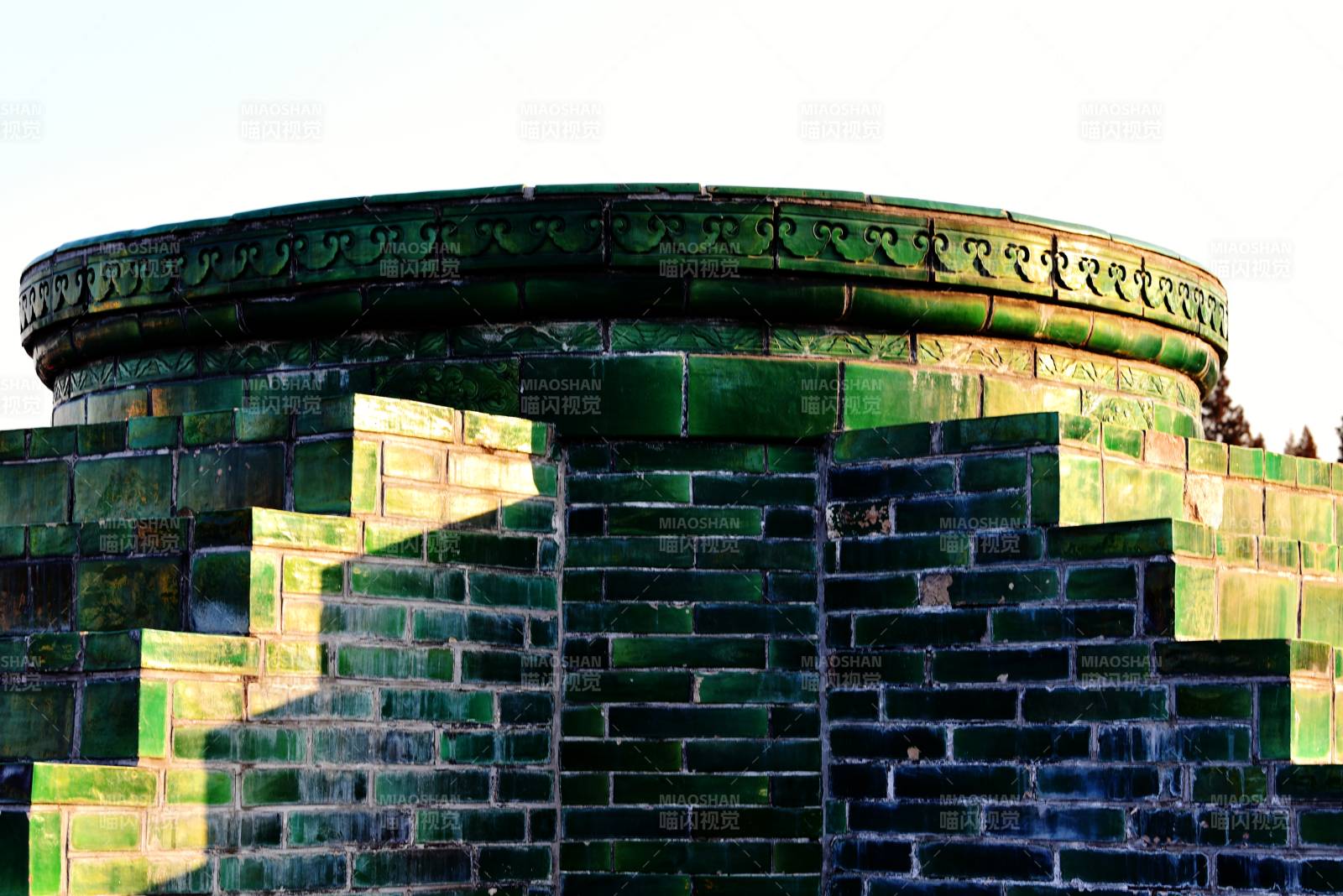 绿瓦古祭坛图片