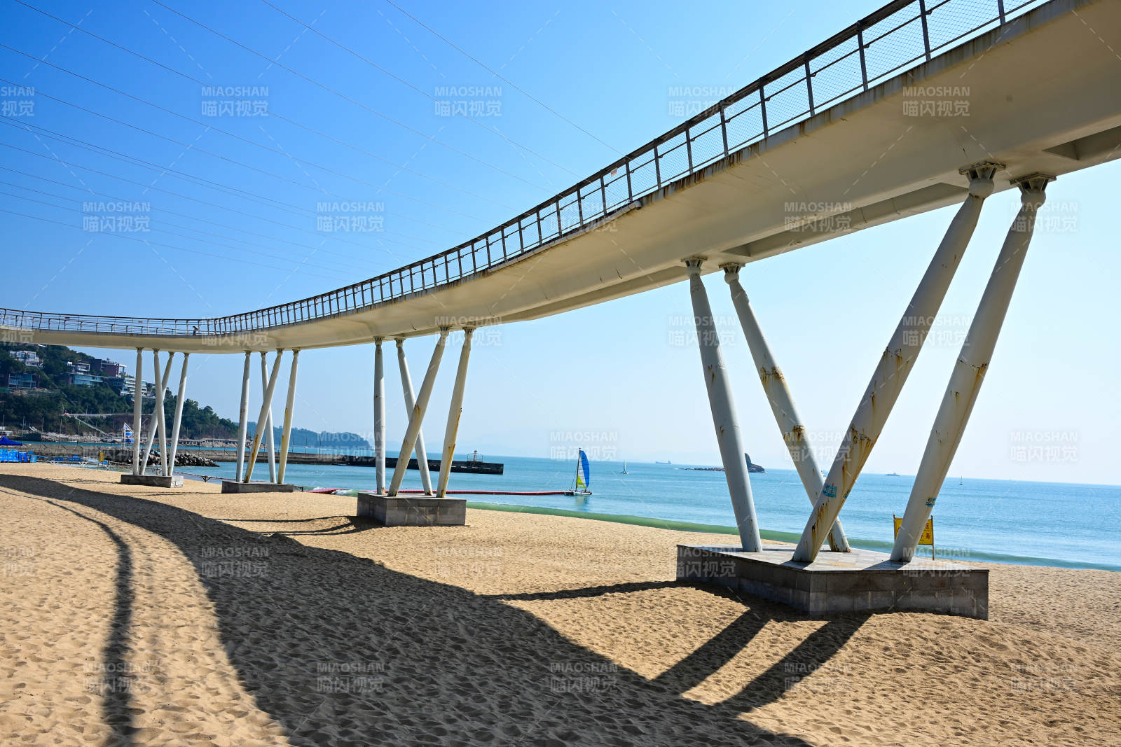 海滨栈道风光图片