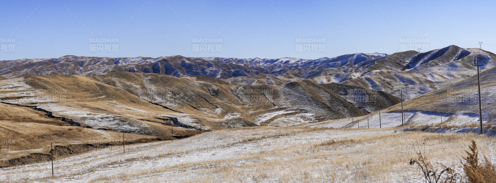 乌兰察布荒原雪岭风光图片