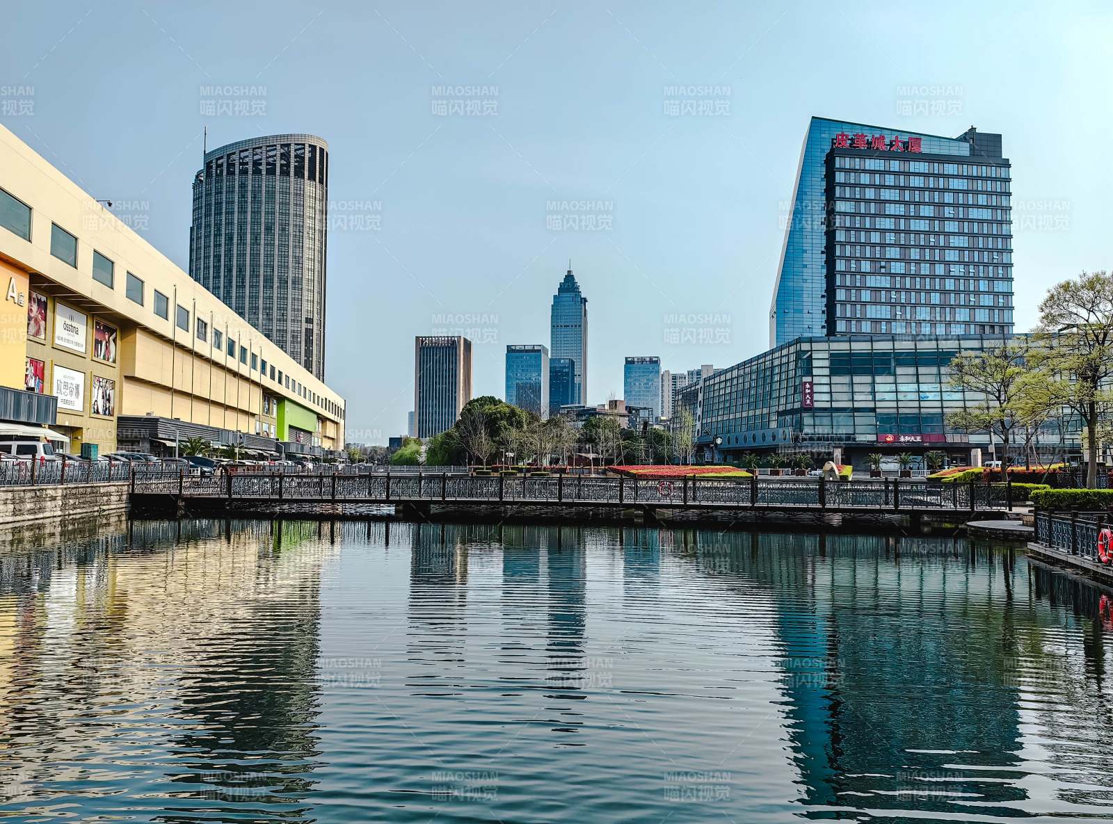 浙江海宁皮革城城市风光图片