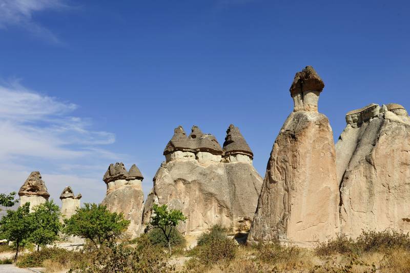 卡帕多奇亚 奇特岩层景观图片
