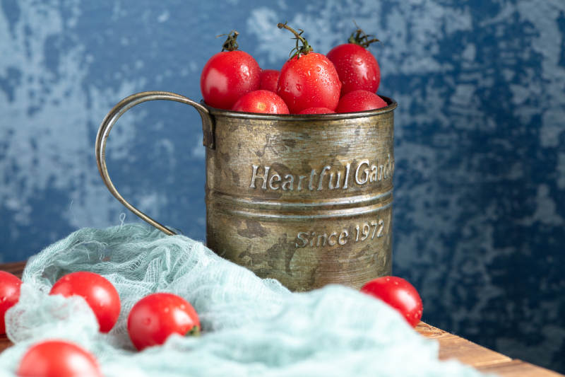 圣女果盛满复古杯图片