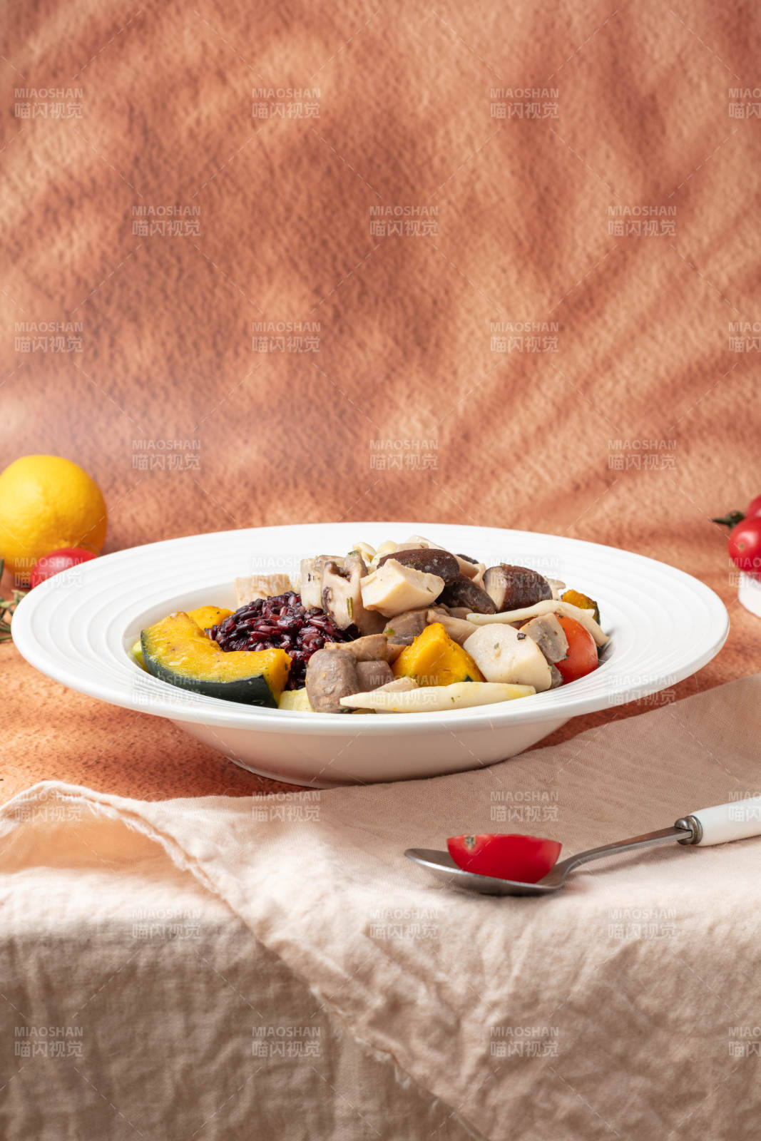 南瓜菌菇糙米饭图片