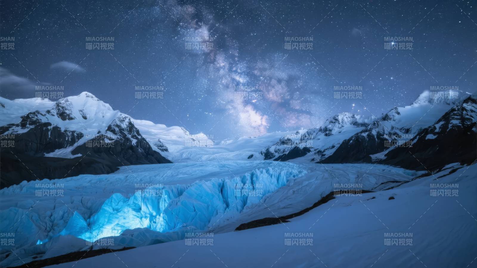 星河映雪山冰川图片