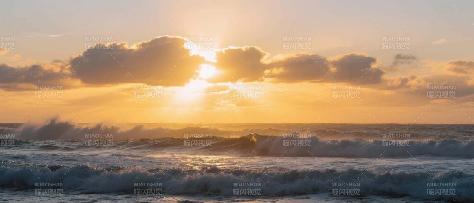 夕阳海浪图片