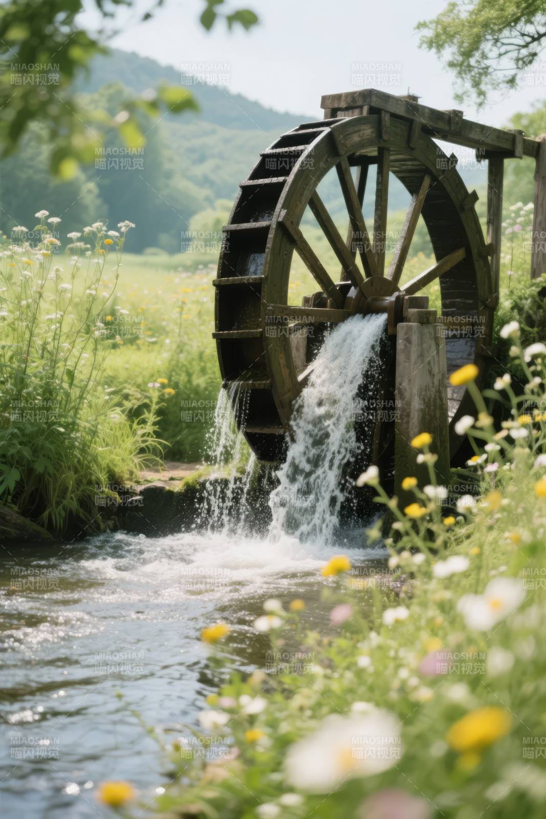 溪水轮转 花影婆娑图片