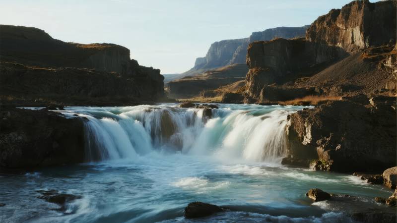 壮丽瀑布峡谷风光图片