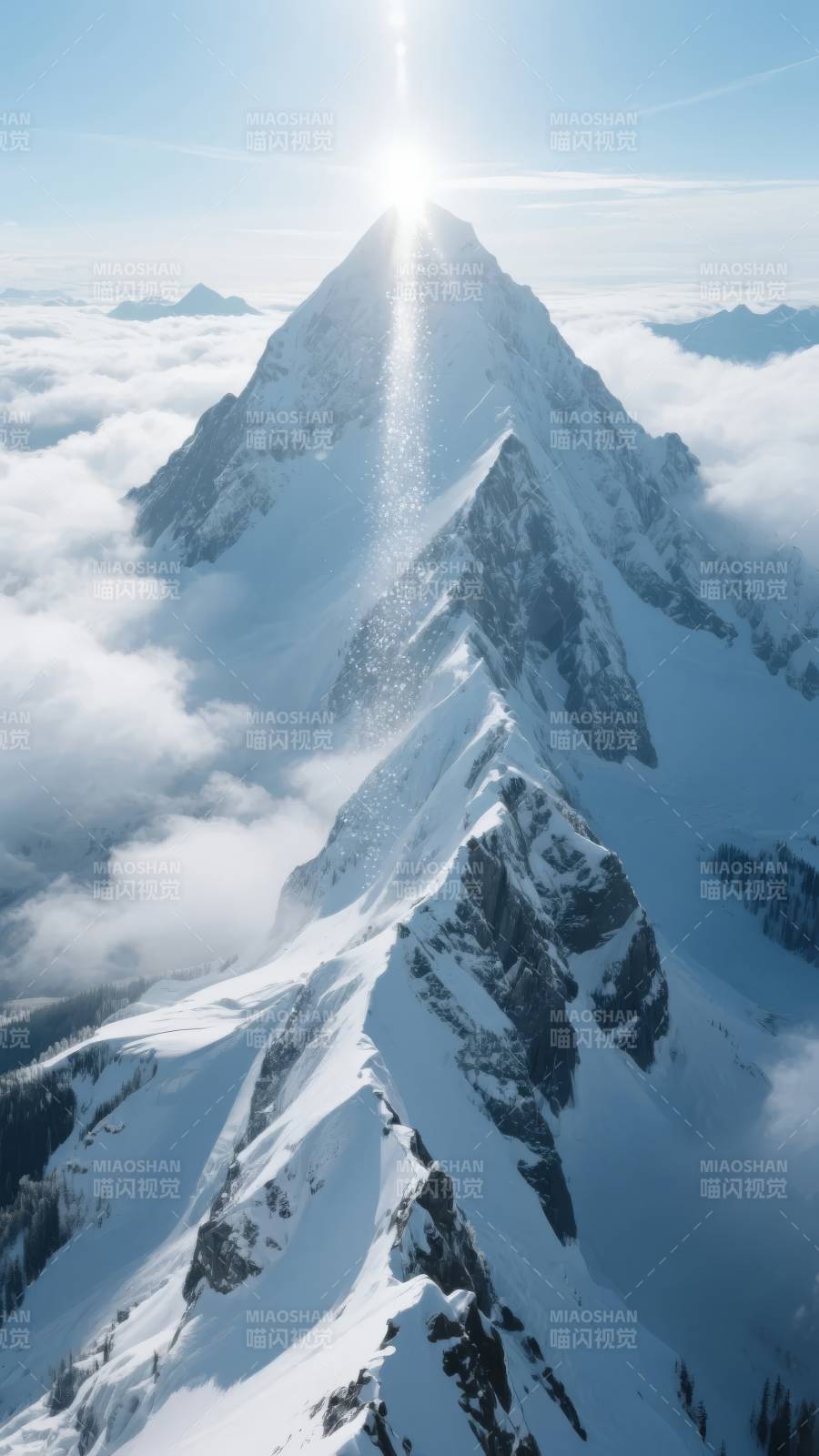雪峰之巅 云海之上图片