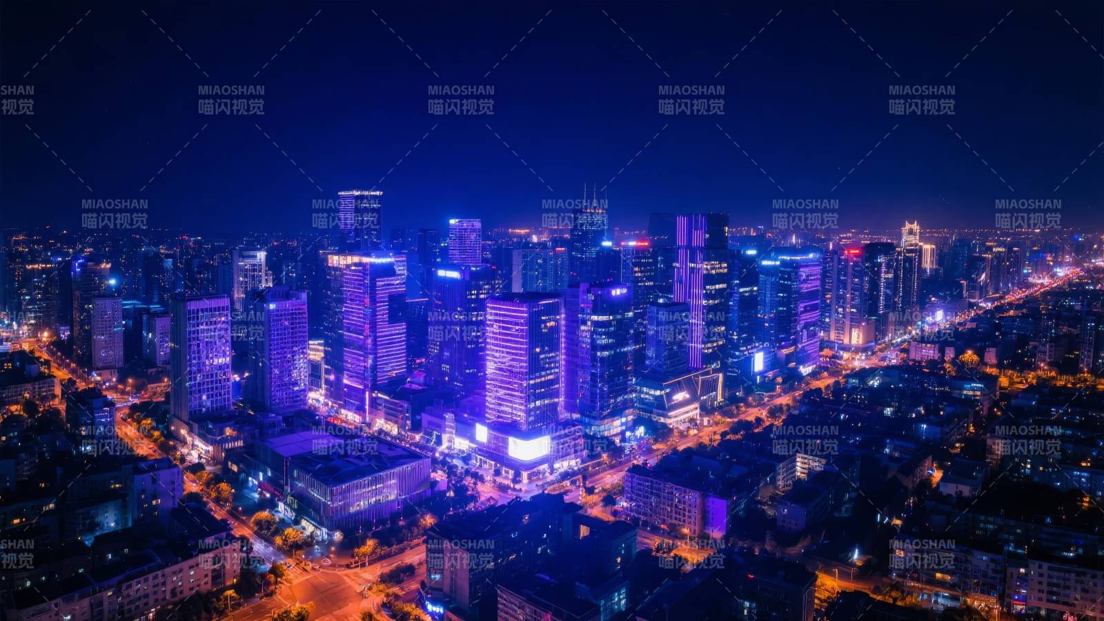 夜幕下的城市灯火图片