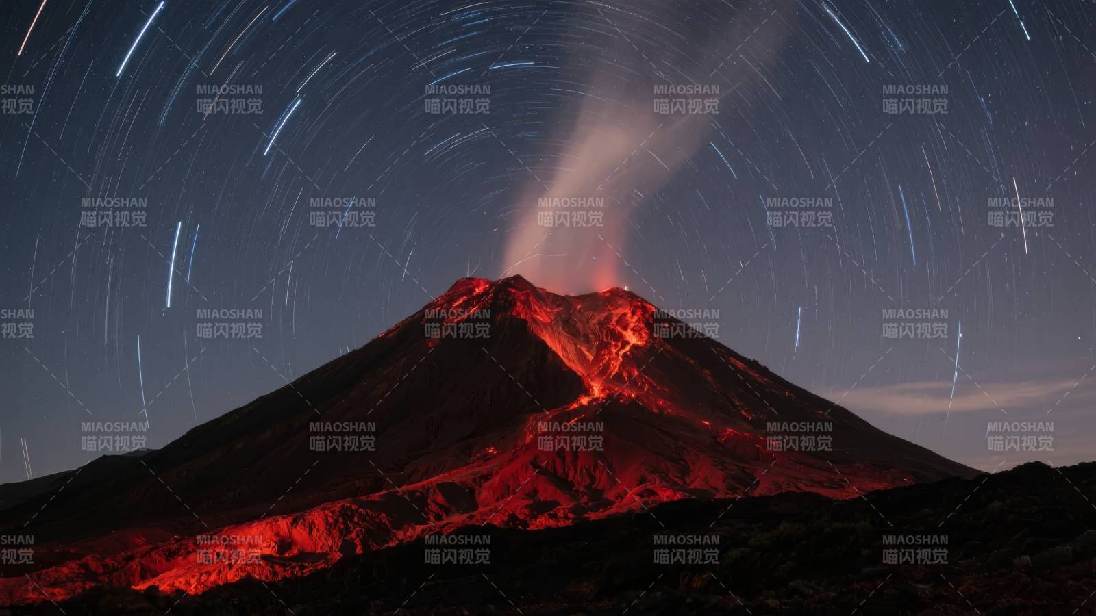 火山夜景星轨图片