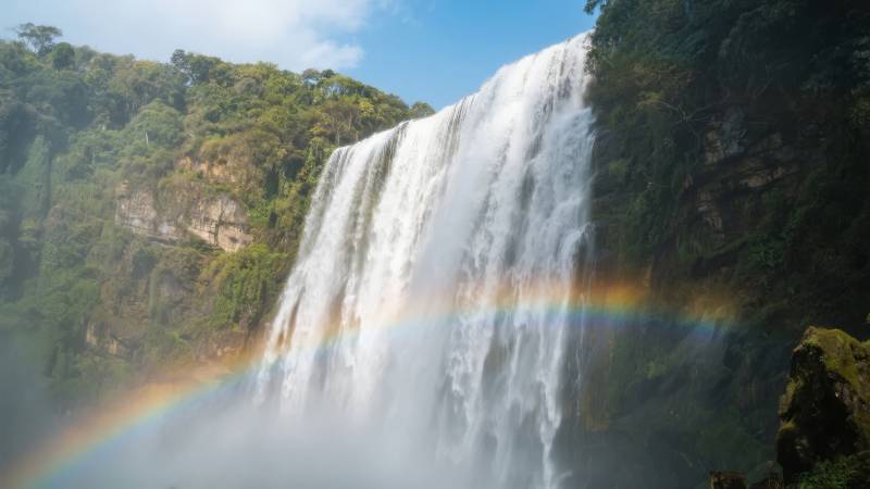 瀑布彩虹美景图片
