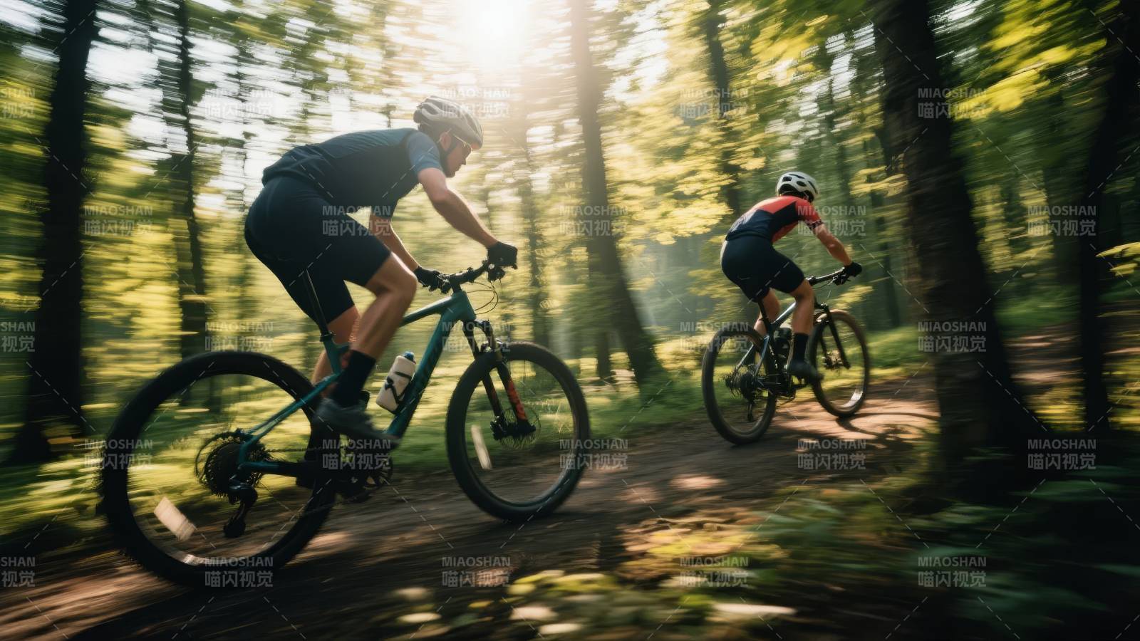 林间骑行 动感十足图片