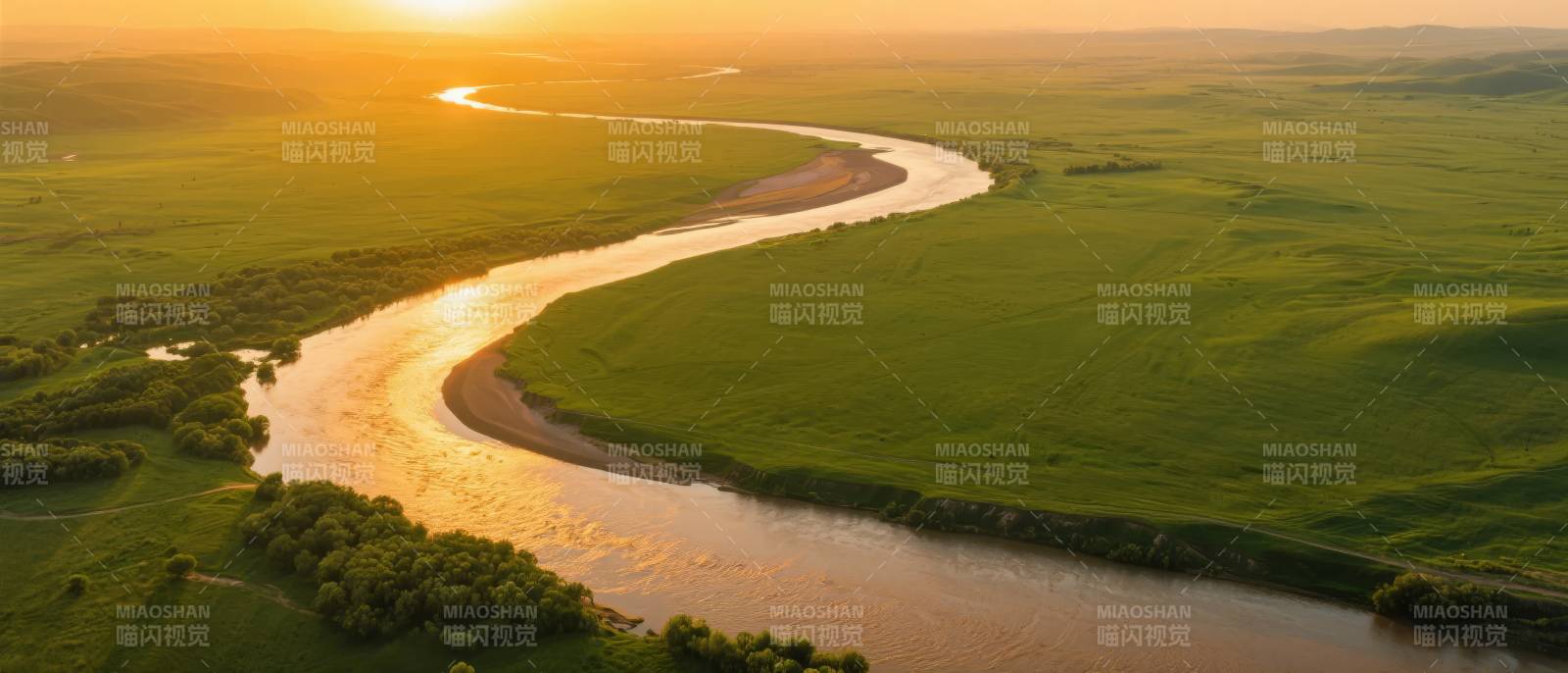 晨曦河湾美景图片