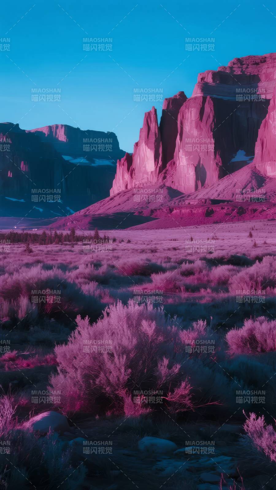 紫霞映山峦图片