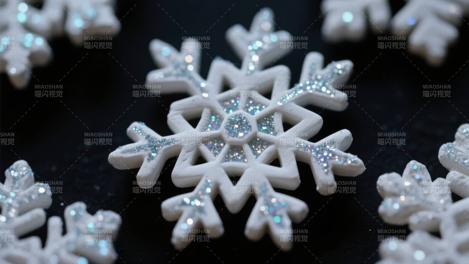 闪耀的雪花装饰图片