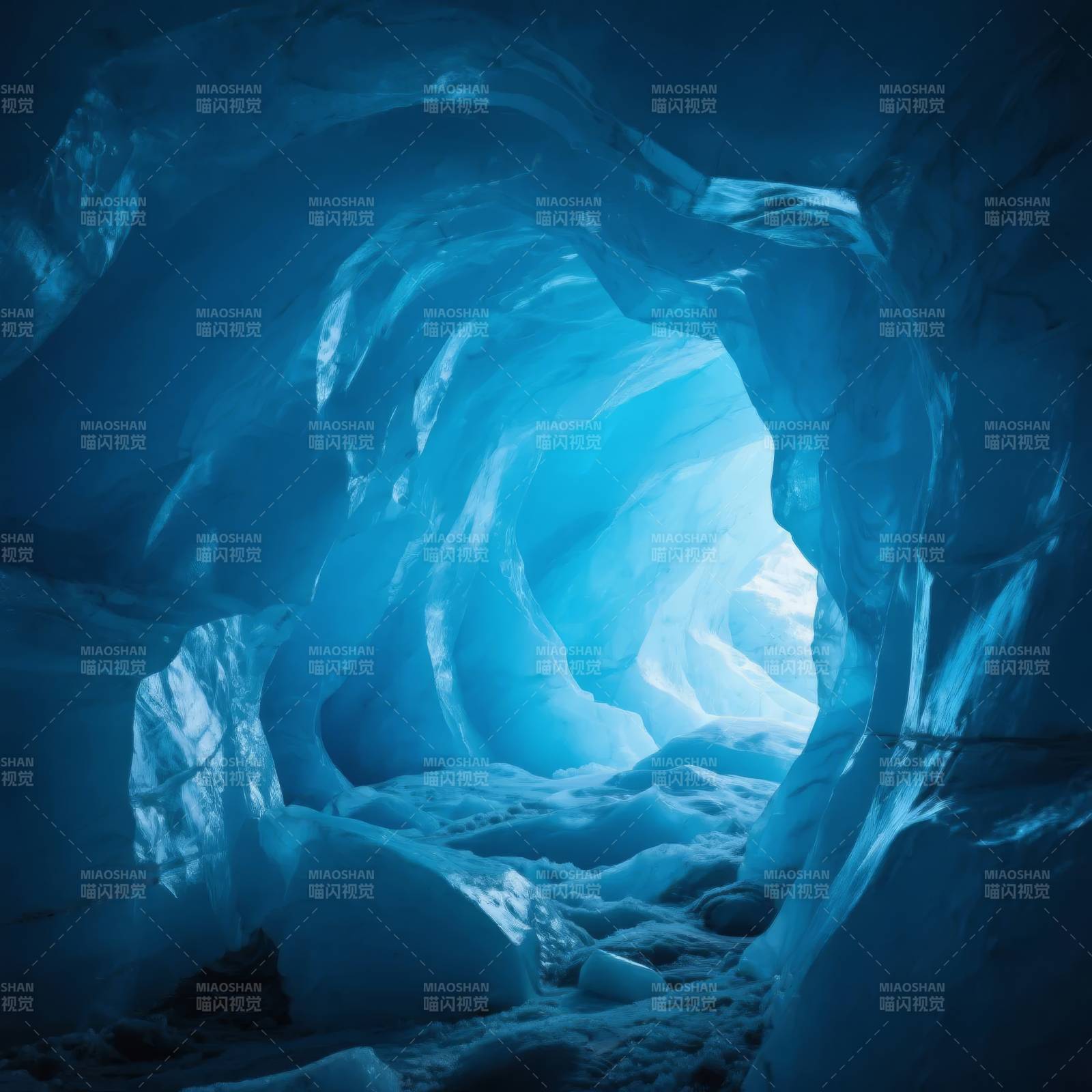 冰洞幽蓝秘境图片