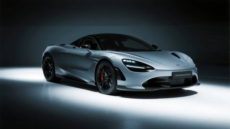 银色超跑炫酷登场图片